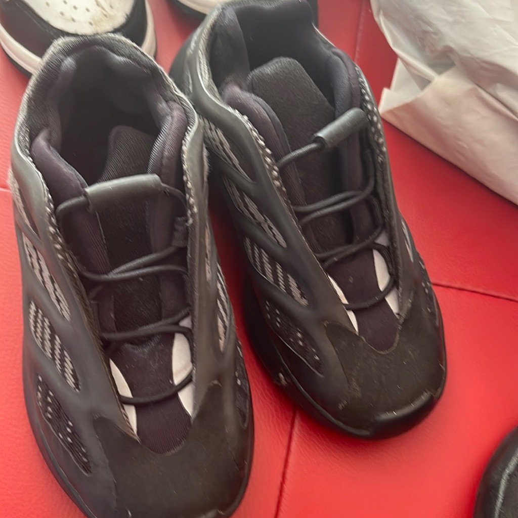 Yezzy Authentic